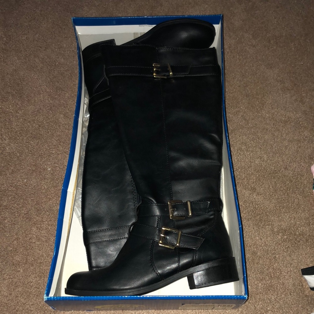 Black boots - brand new